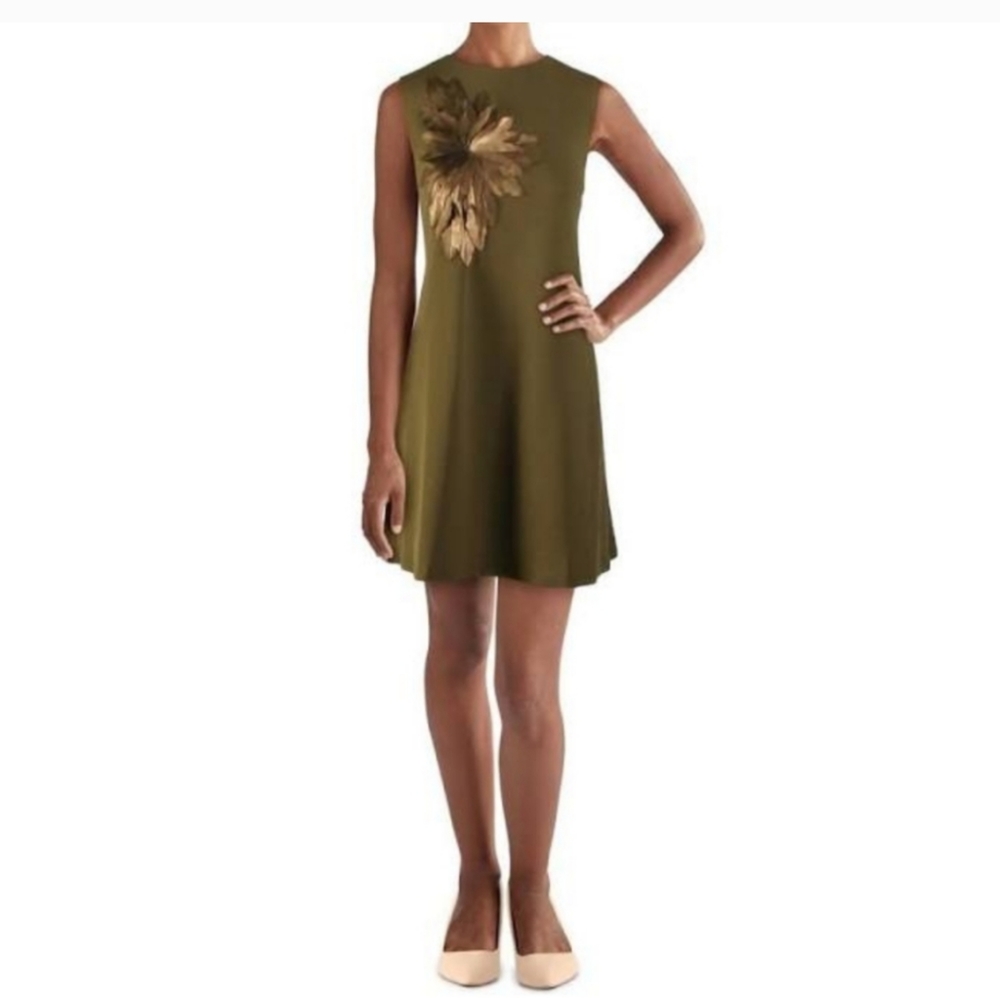 Gracia Sleeveless Olive Dress With Flower